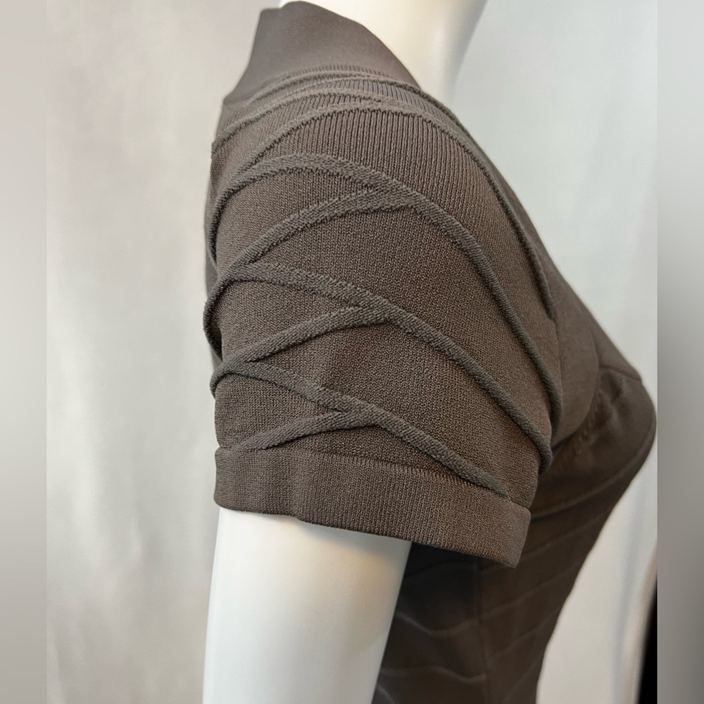 French Connection.EUC.Gorgeous Ribbed form fitting โDAYโ mini dress.Vneck.Grey.8 - Picture 8 of 11